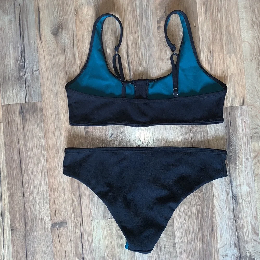 Ribbed Bikini Set - Picture 4 of 5